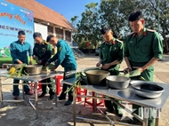 Military - civilian solidarity in Ea Rok